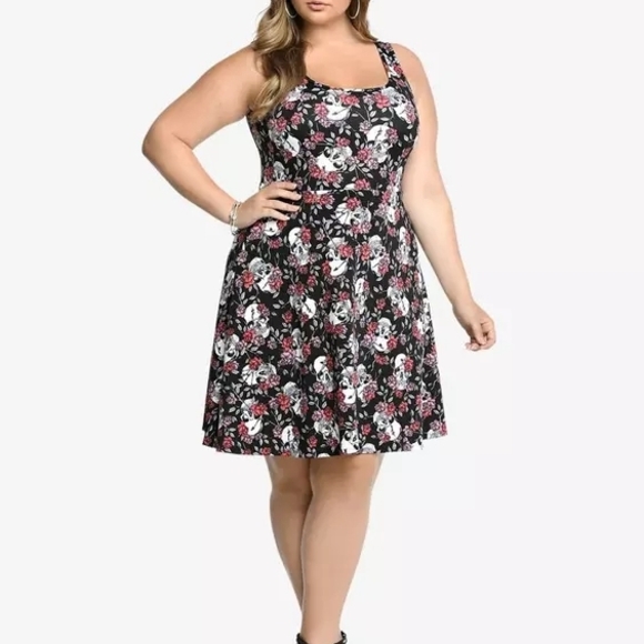 Torrid Floral Skull Scuba Skater Dress- Size 2x (I think- READ DESCRIPTION) - Picture 3 of 9